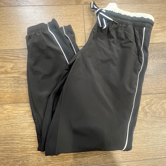 Athleta Women's Brooklyn Joggers, Black and White, Size 4 P - Picture 1 of 15